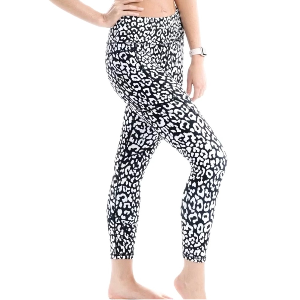 Zyia Leopard Light n Tight Hi-Rise 7/8 Leggings Women’s Size 8 Gym Yoga Workout